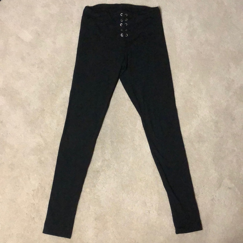 Black leggings